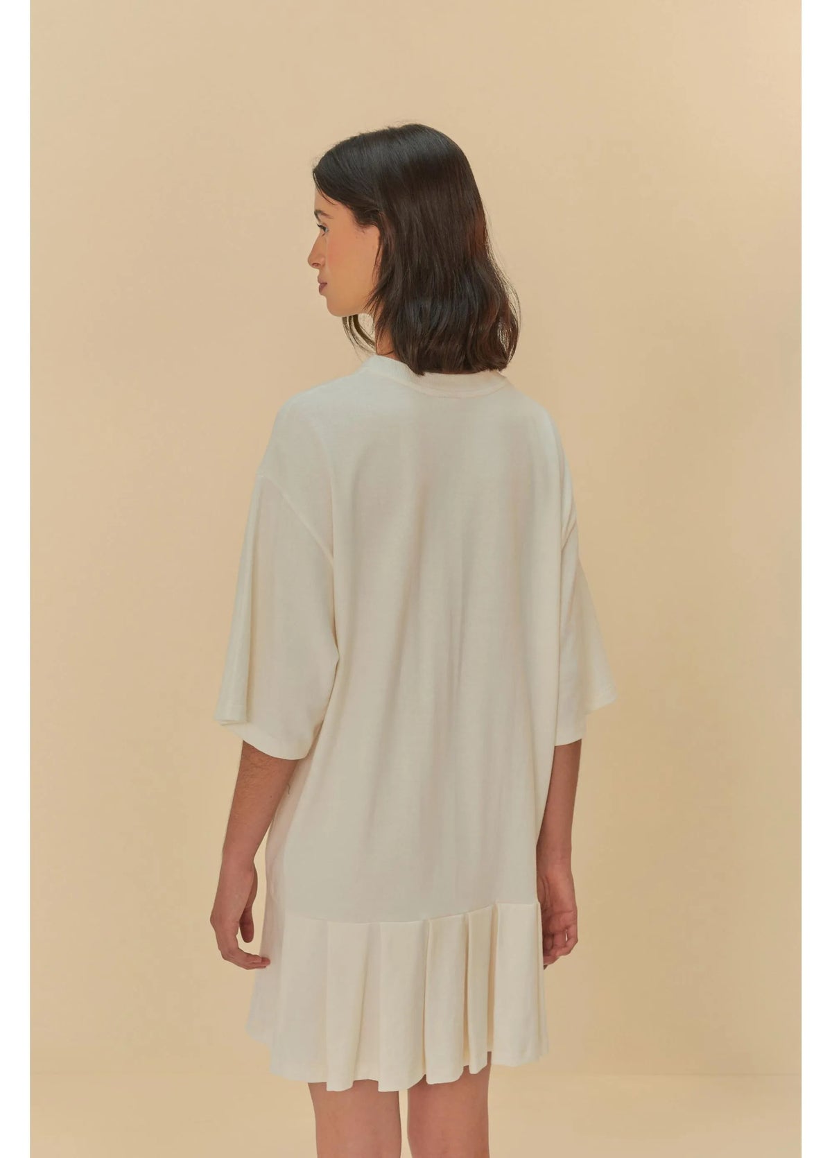 Vestido Curto Pregas Bordado Off White