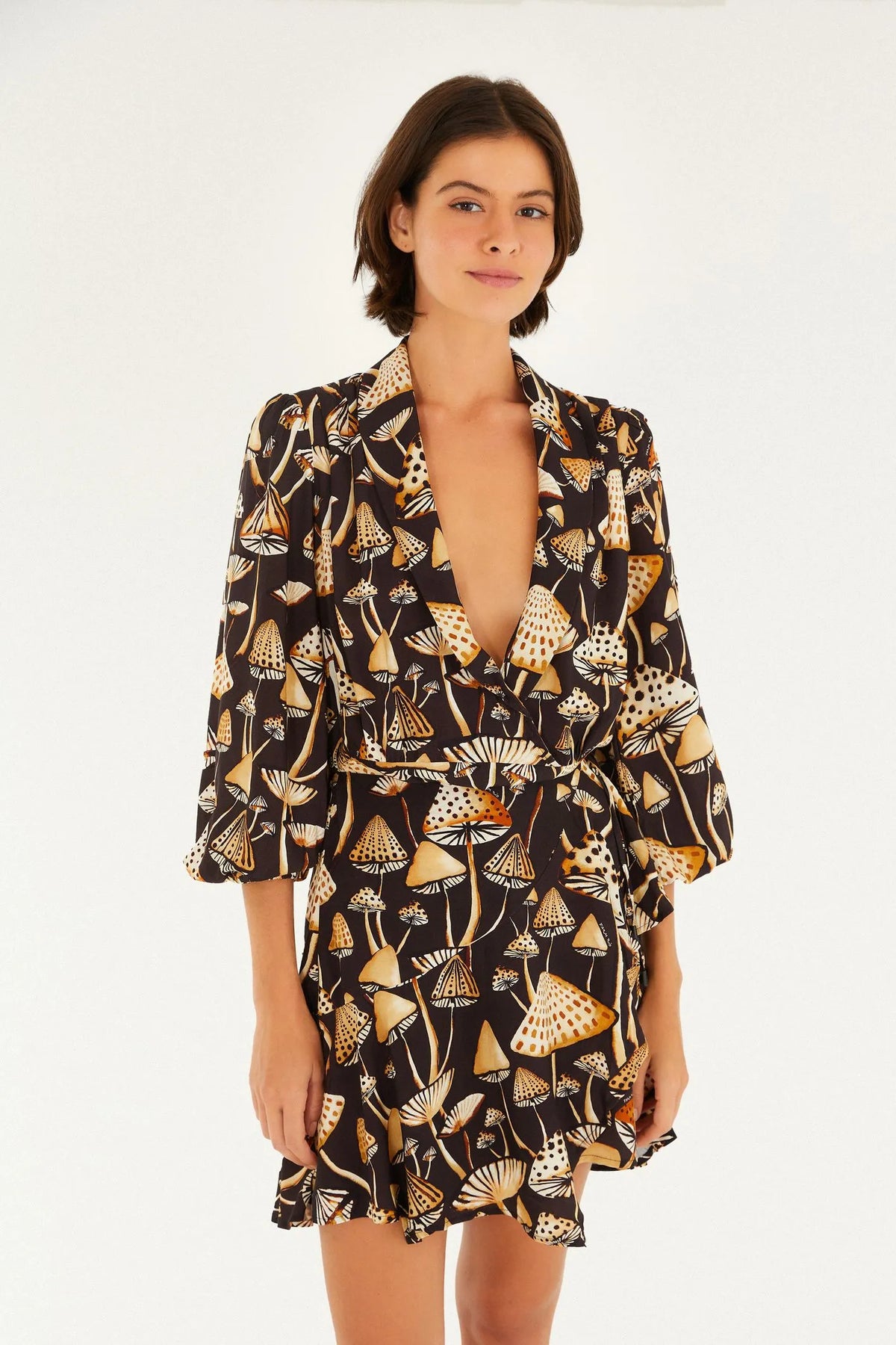 Vestido Curto Cogu