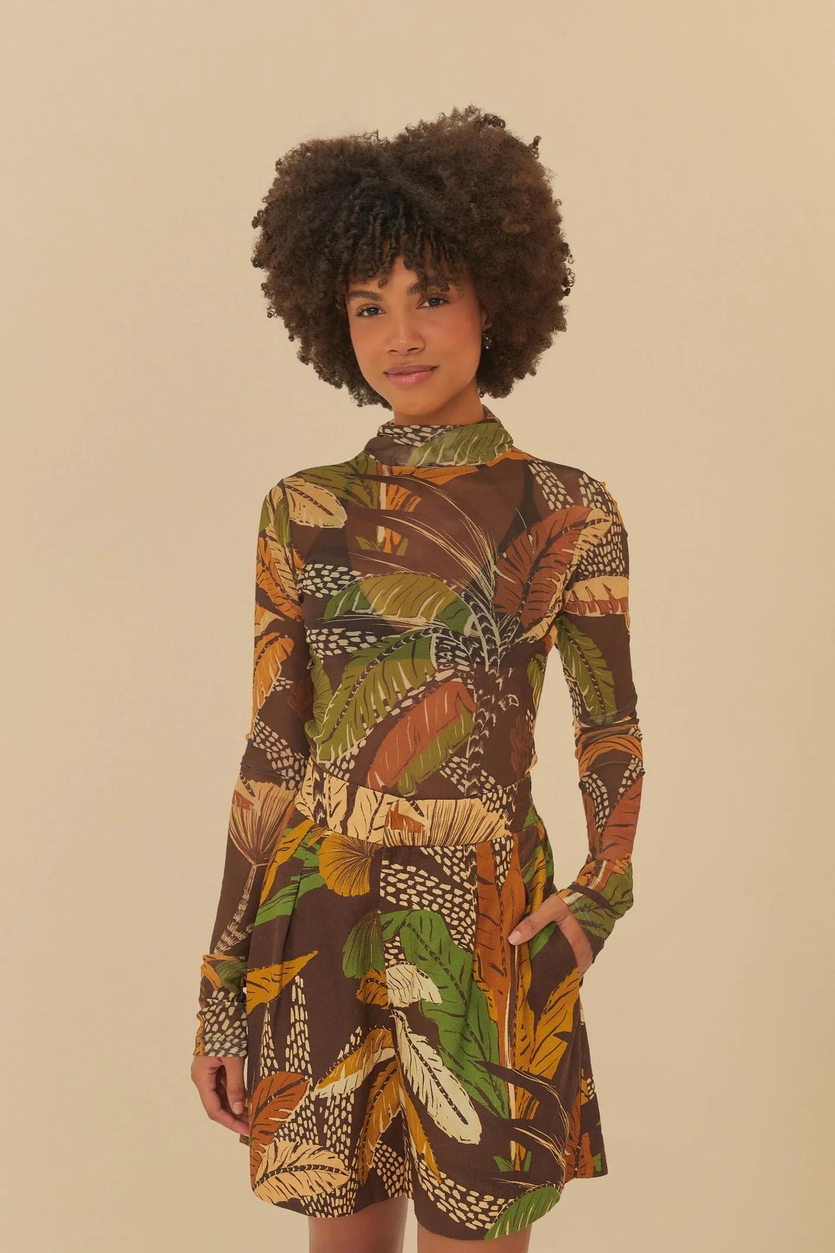 Blusa Gola Tule Floresta Sketch