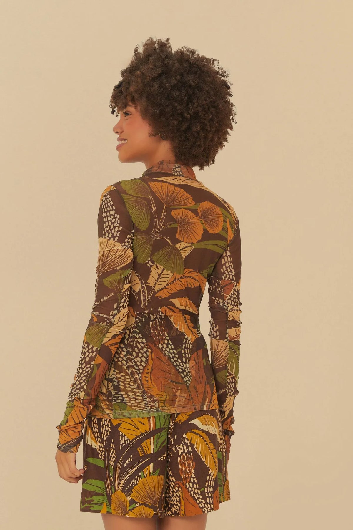 Blusa Gola Tule Floresta Sketch