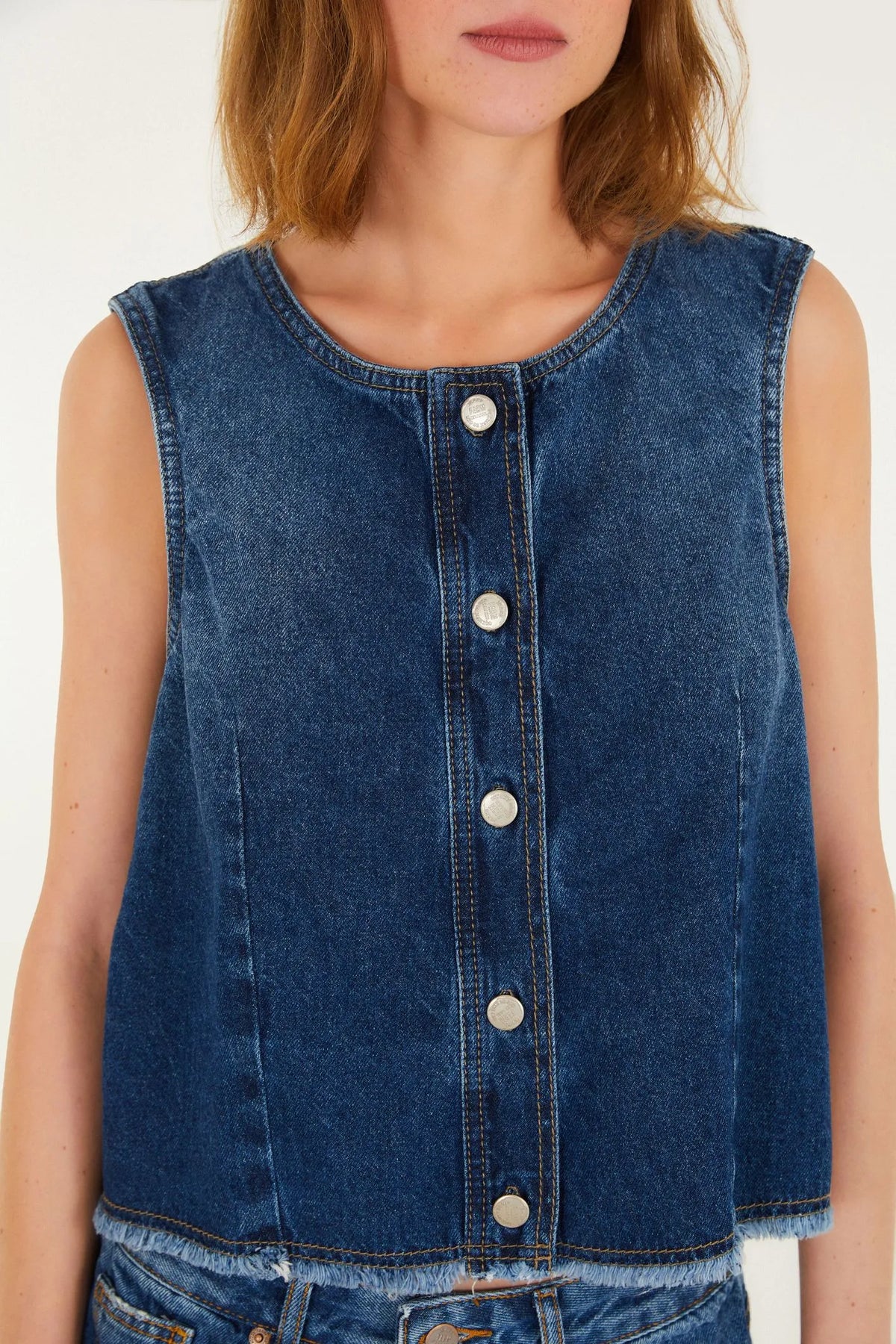 COLETE JEANS DESFIADO