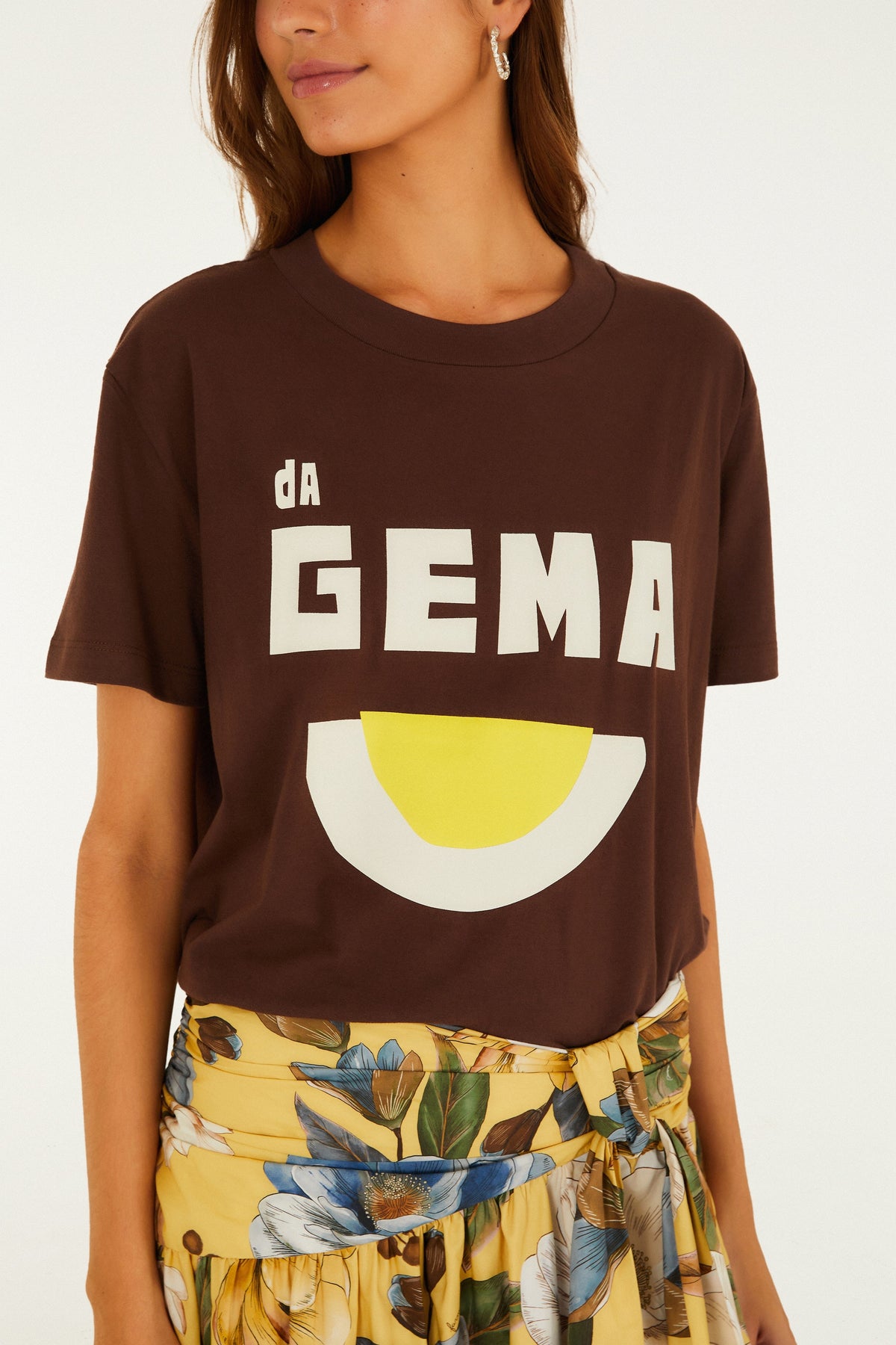 T-SHIRT FIT DA GEMA MARROM