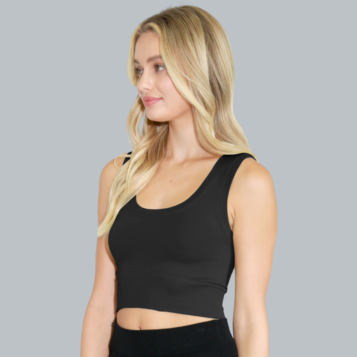 DEEP SCOOP NECK CROP TOP