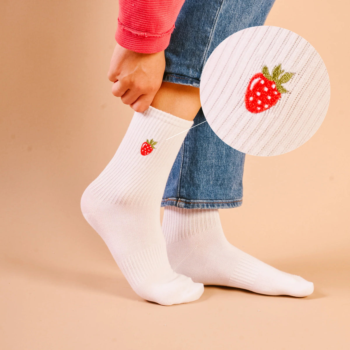 Embroidered Crew Socks - Strawberry